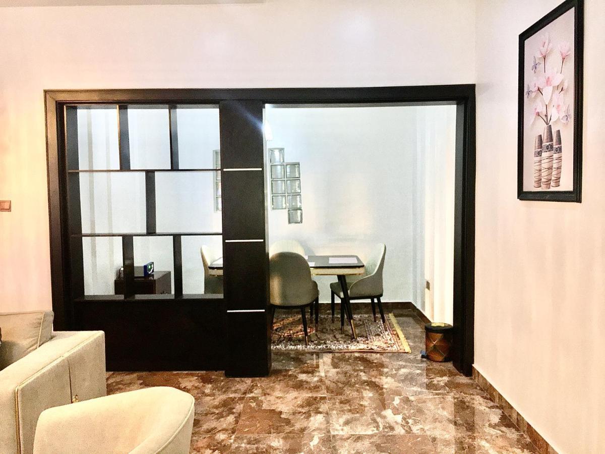De-Omega Homes - Serviced Apartment Jahi, Αμπούζα Εξωτερικό φωτογραφία