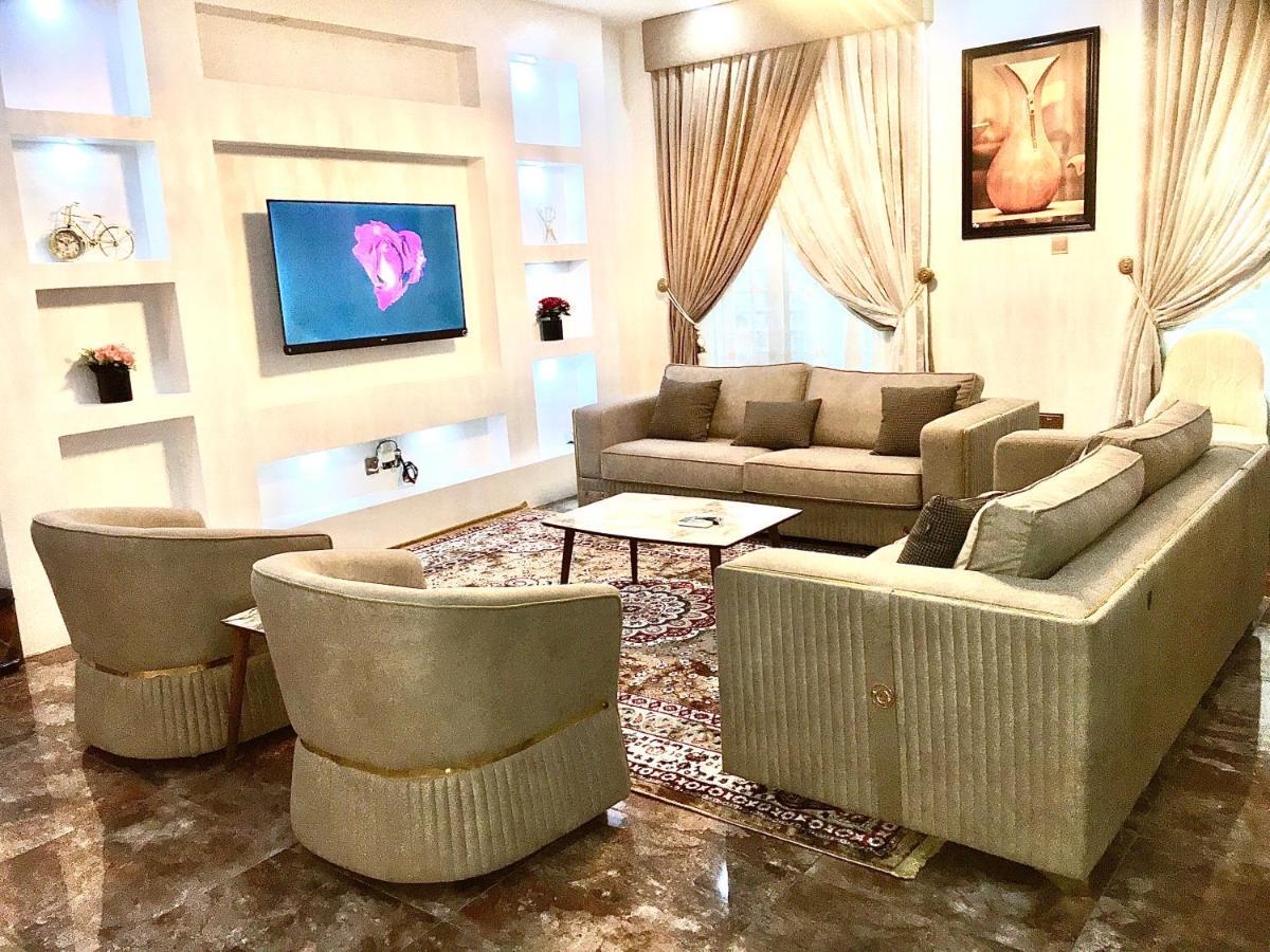 De-Omega Homes - Serviced Apartment Jahi, Αμπούζα Εξωτερικό φωτογραφία
