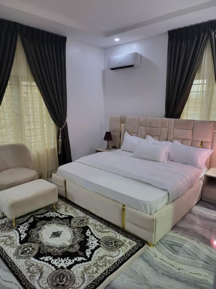 De-Omega Homes - Serviced Apartment Jahi, Αμπούζα Εξωτερικό φωτογραφία